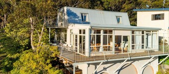 Sea Point at Hyams Beach