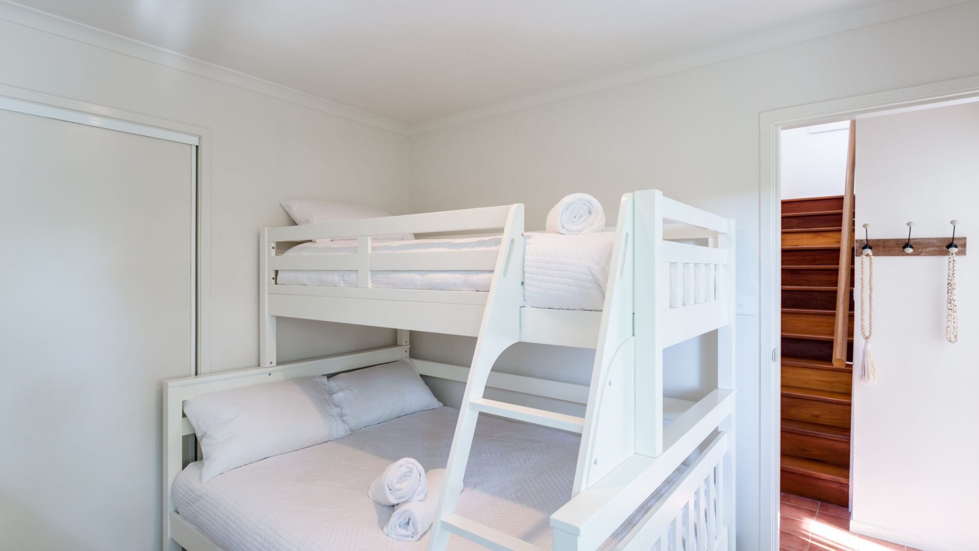 Seascape Cottage at Hyams Beach — image 15