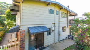 Exterior - Shanti at Hyams Beach, Jervis Bay (Hyams Beach)