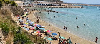 Modern apartment with large, 40 sqm terrace 1st line, with fiber optic connection