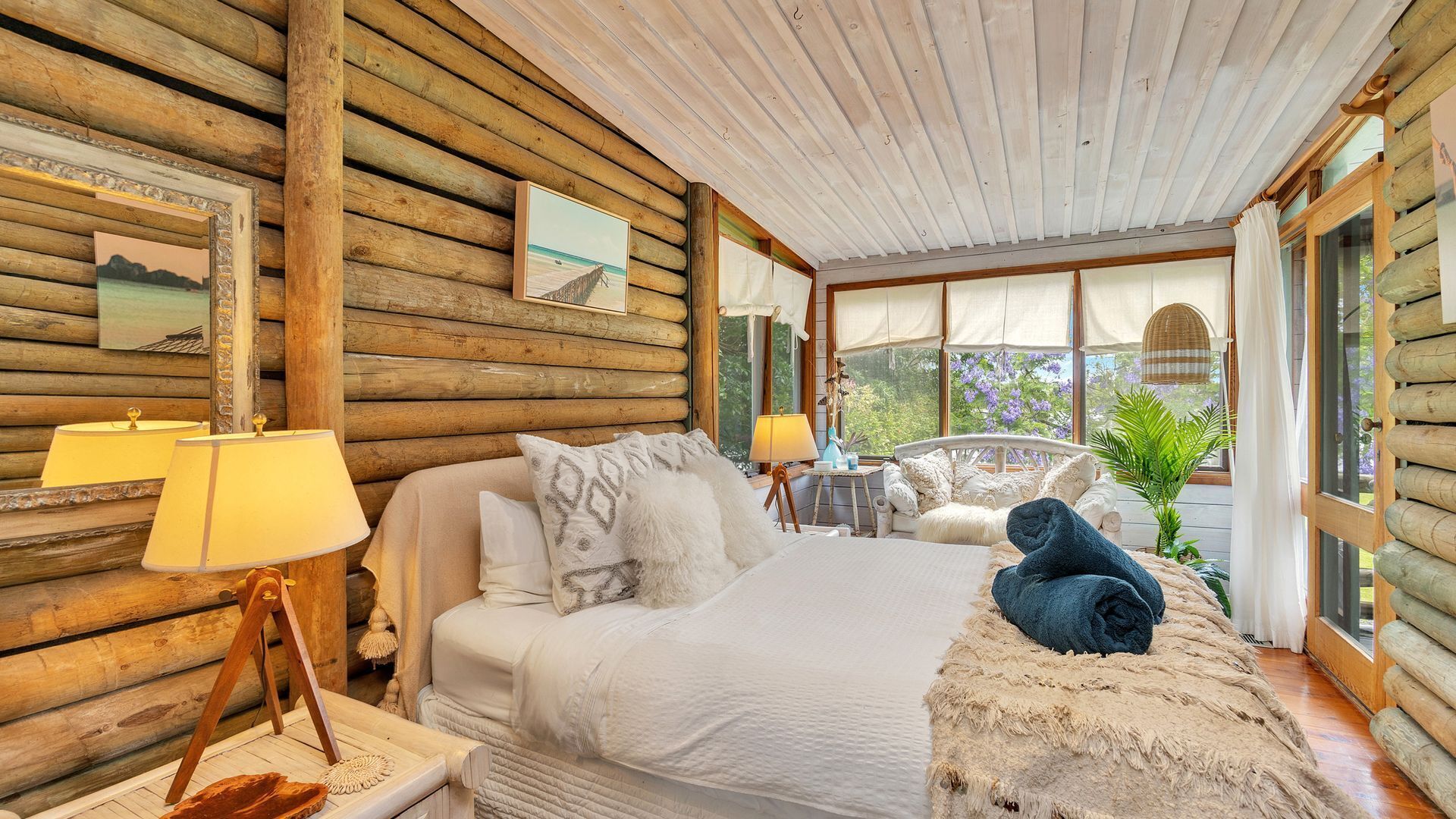 4 bedrooms, iron/ironing board, free WiFi, bed sheets