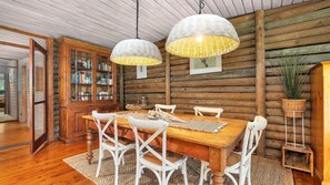 Dining - Lakehouse at Erowal Bay (Erowal Bay)