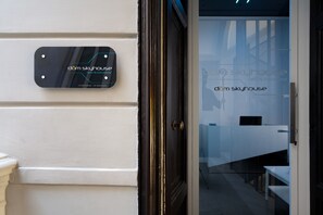 Entrée de l’hébergement