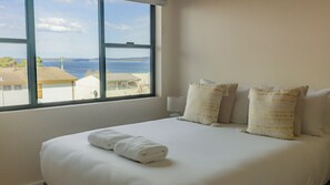 4 chambres, fer et planche à repasser, accès au Wi-Fi (inclus)