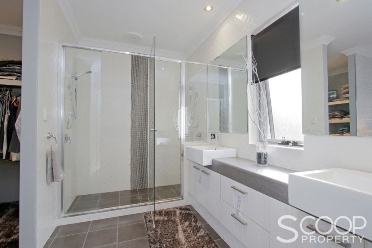 ULTRA STYLISH FREMANTLE AREA WALK TO THE BEACH — image 21