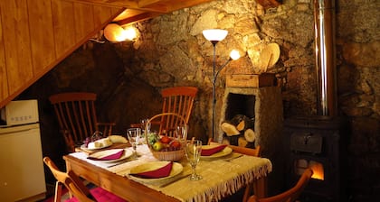 Room in Cabin - Restored, Rustic and Rural Mini Cottage in Typical Portuguese Village