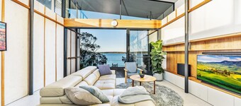 Estuary House, Basin View