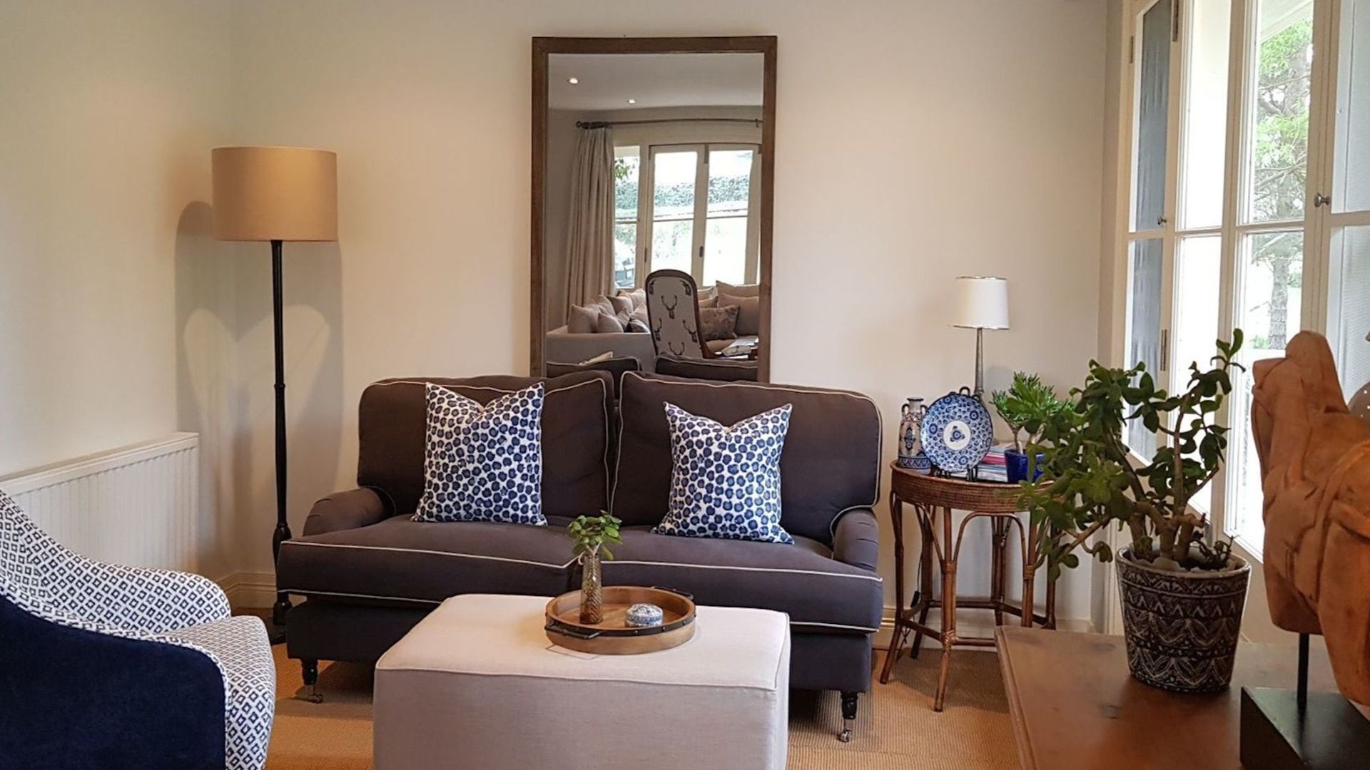 TV, fireplace, Netflix, streaming services