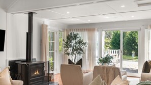 TV, fireplace, Netflix, streaming services