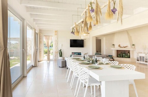 TENUTA TRAGHETTO villa w saltwater heated pool