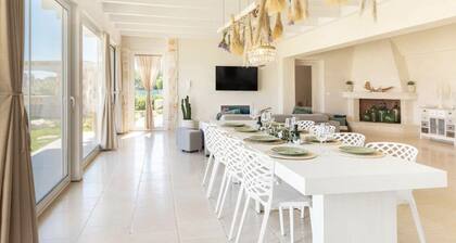 TENUTA TRAGHETTO villa w saltwater heated pool