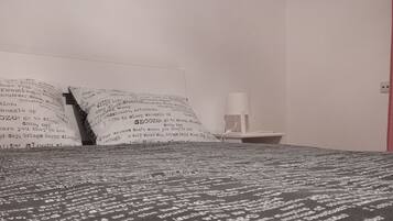 1 quarto, escrivaninha, Wi-Fi de cortesia, roupa de cama