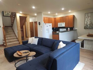 TV, fireplace, offices