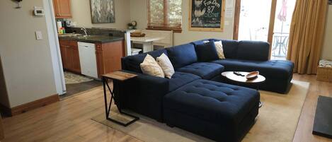 TV, fireplace, offices