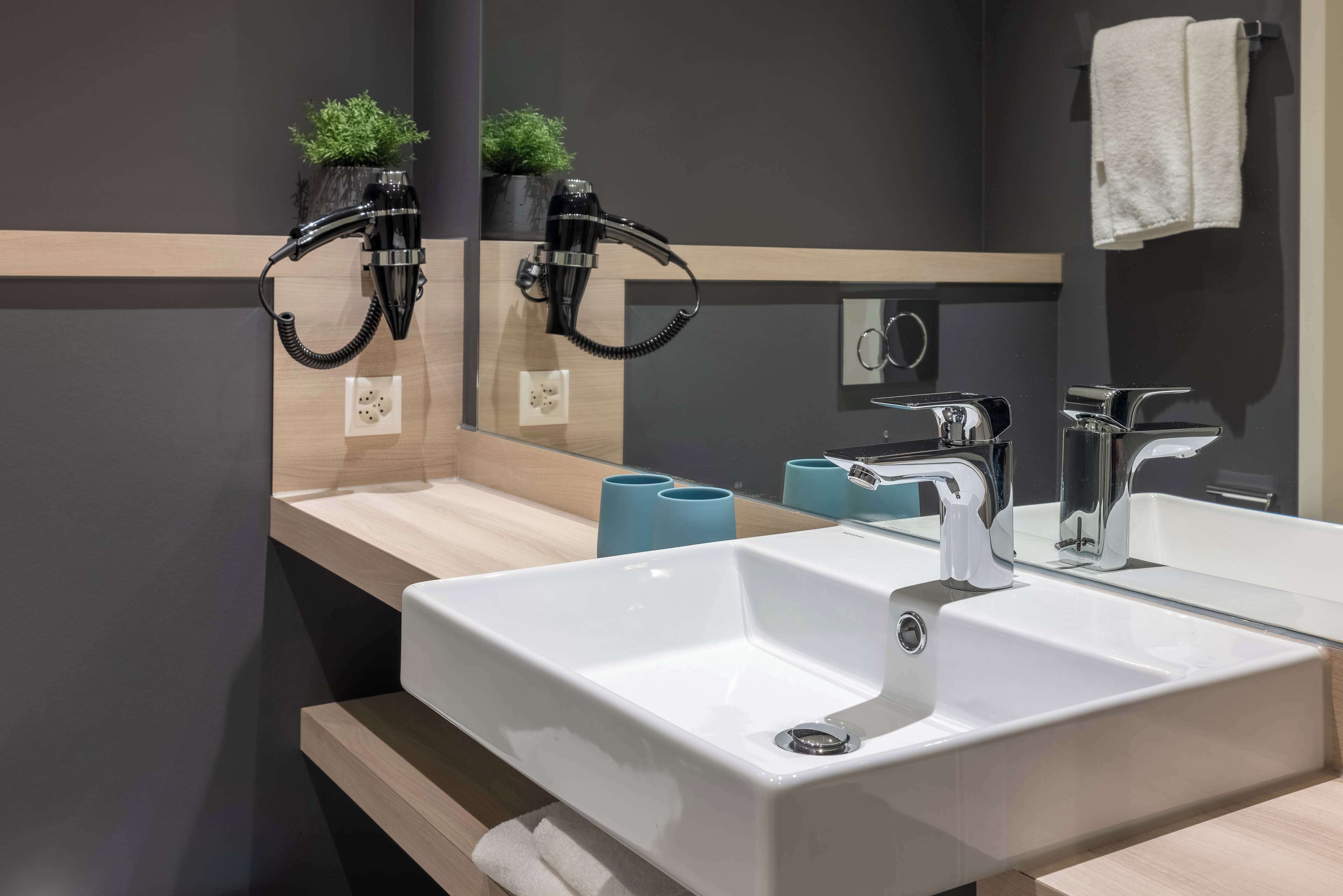 Photo - Radisson Hotel & Suites Zurich