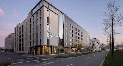 โรงแรมและสวีท Radisson Zurich