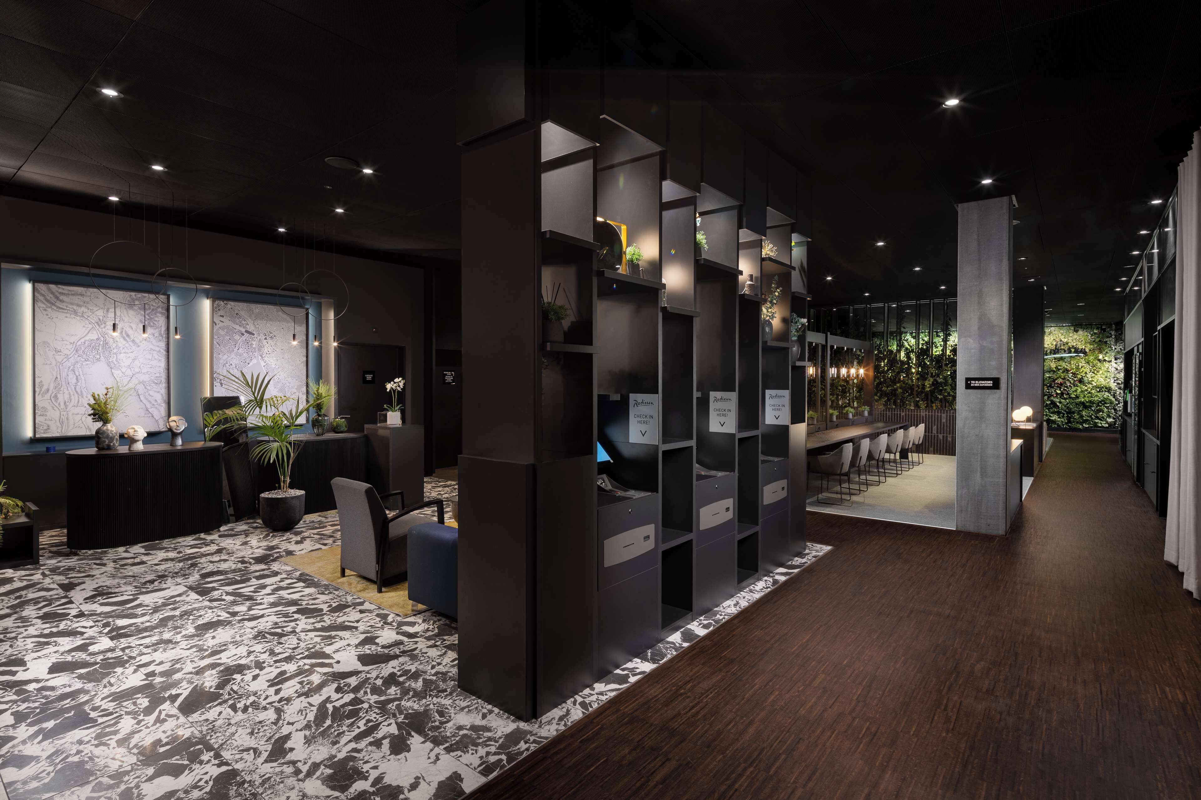 Photo - Radisson Hotel & Suites Zurich