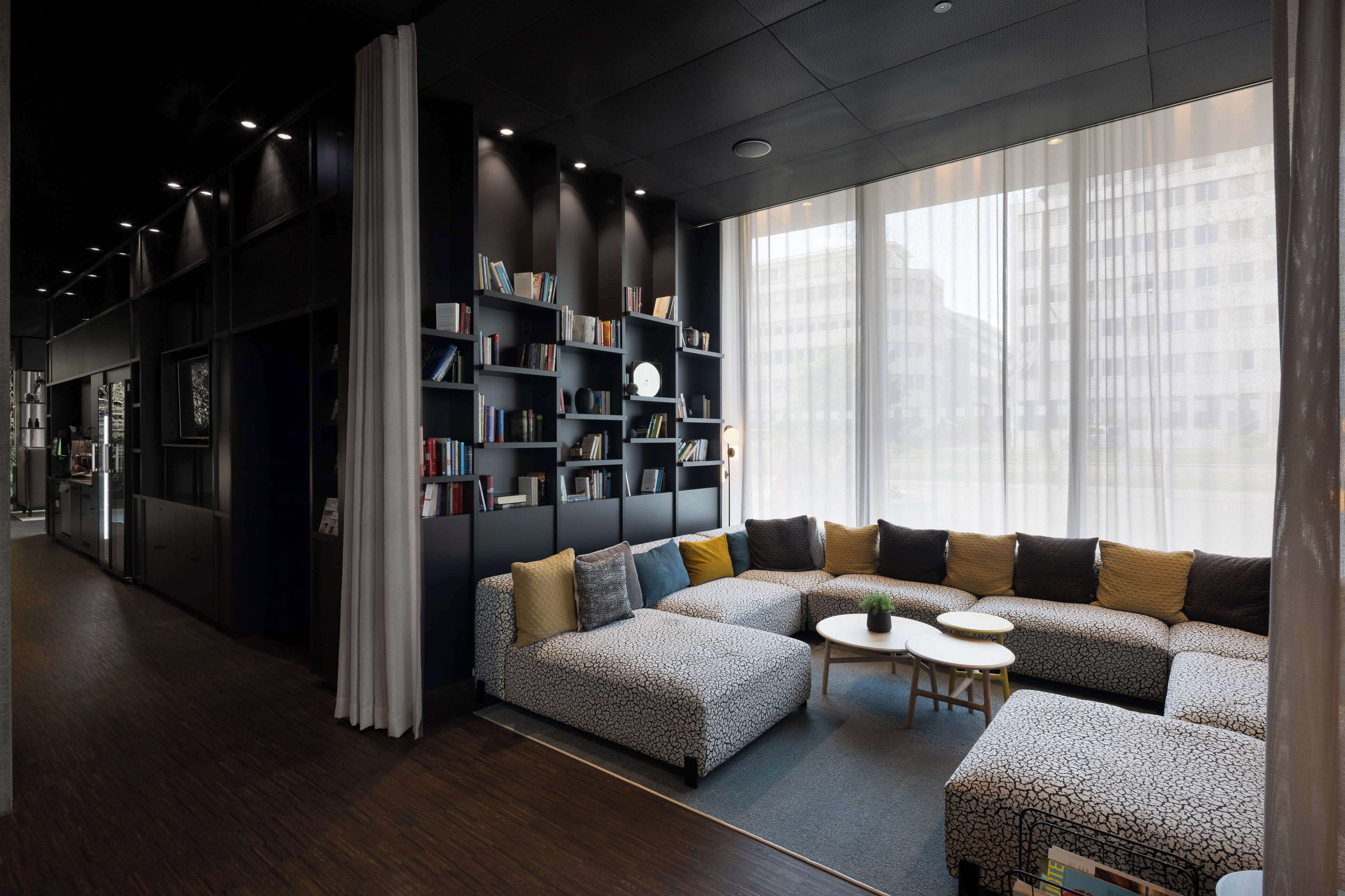 Photo - Radisson Hotel & Suites Zurich