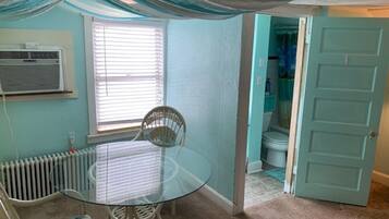 Apartment, 2 Bedrooms | 2 bedrooms, free WiFi