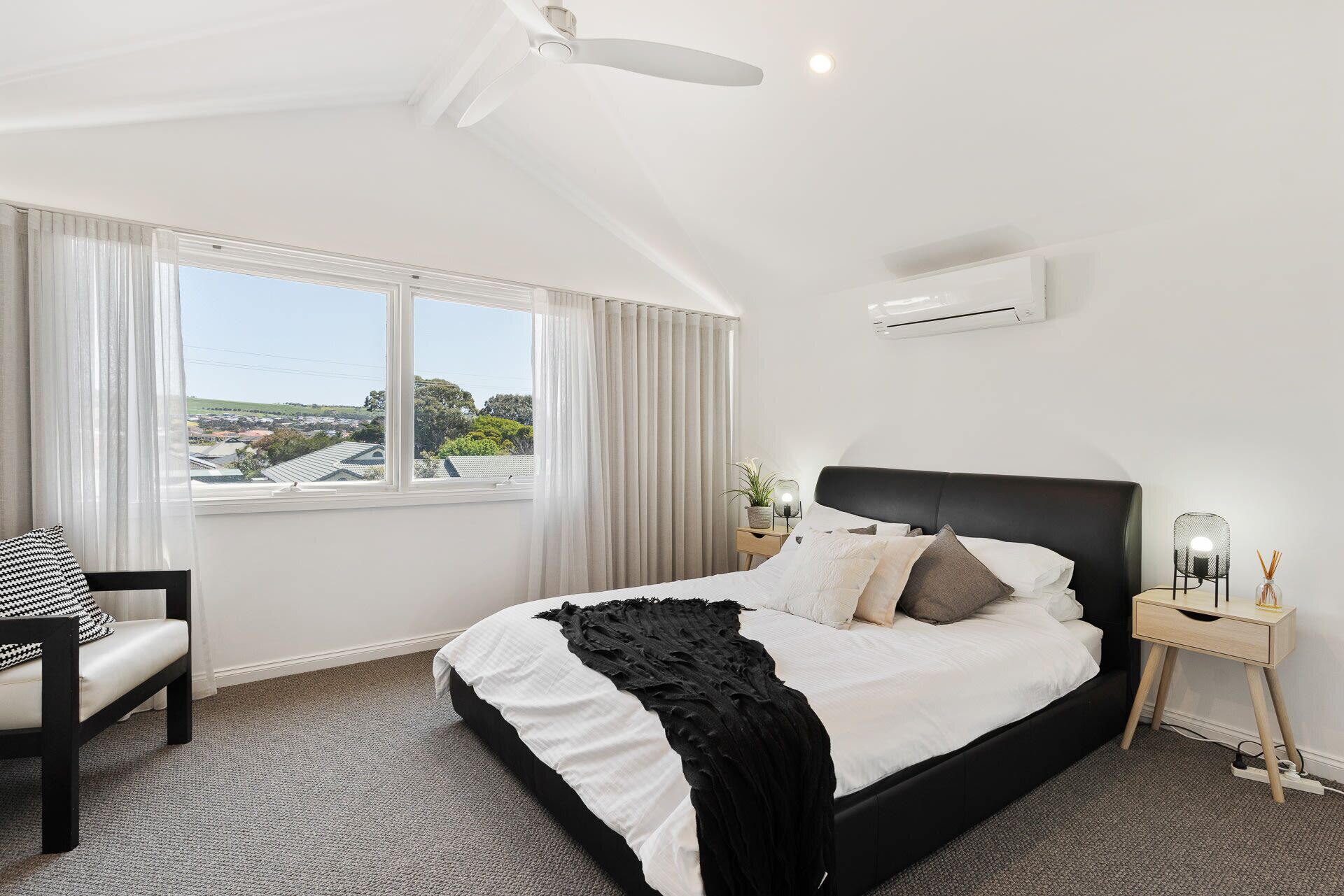13/47-48 Franklin Pde  Linen Included - Waterfront — image 26