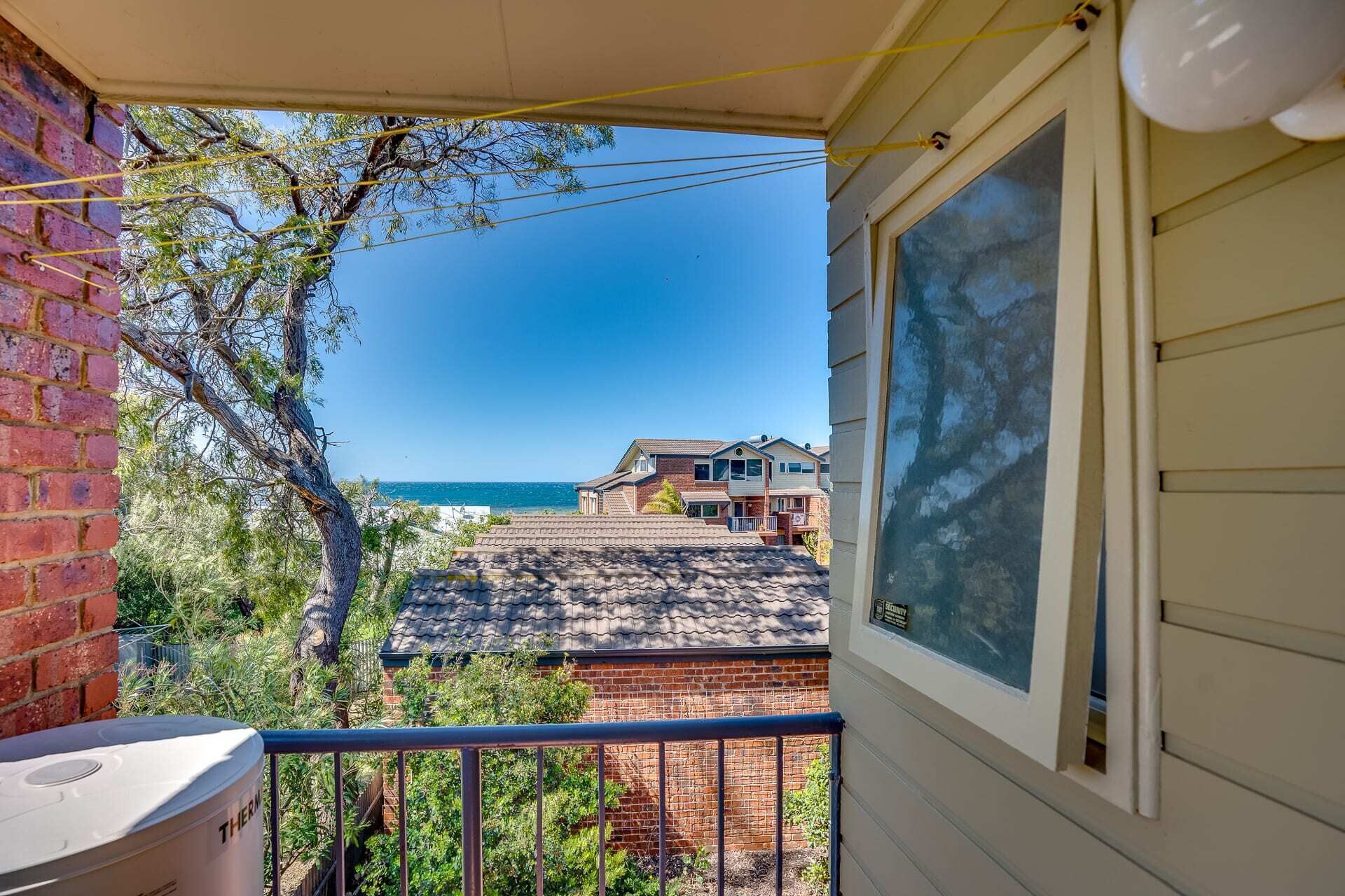13/47-48 Franklin Pde  Linen Included - Waterfront — image 9