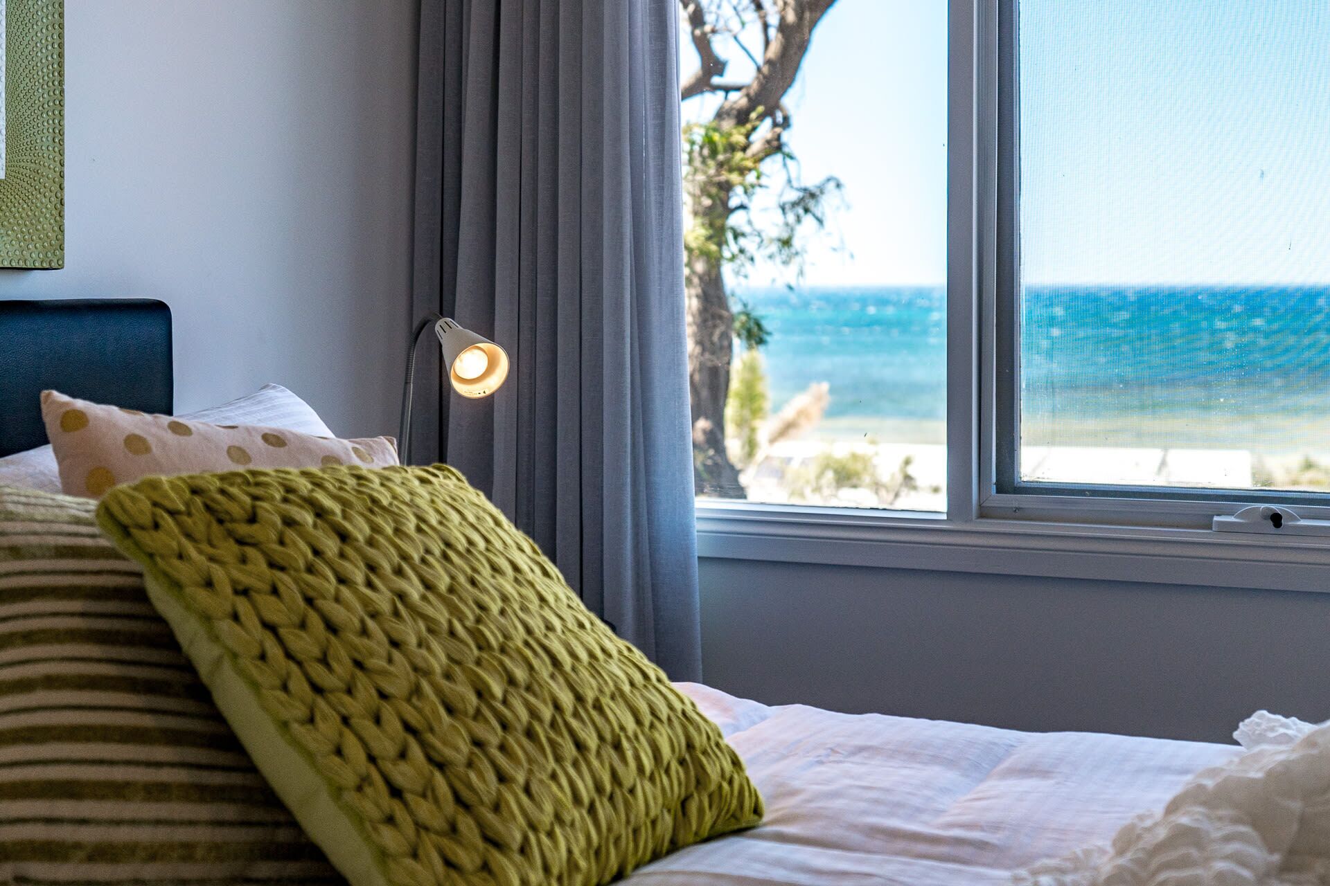 13/47-48 Franklin Pde  Linen Included - Waterfront — image 11