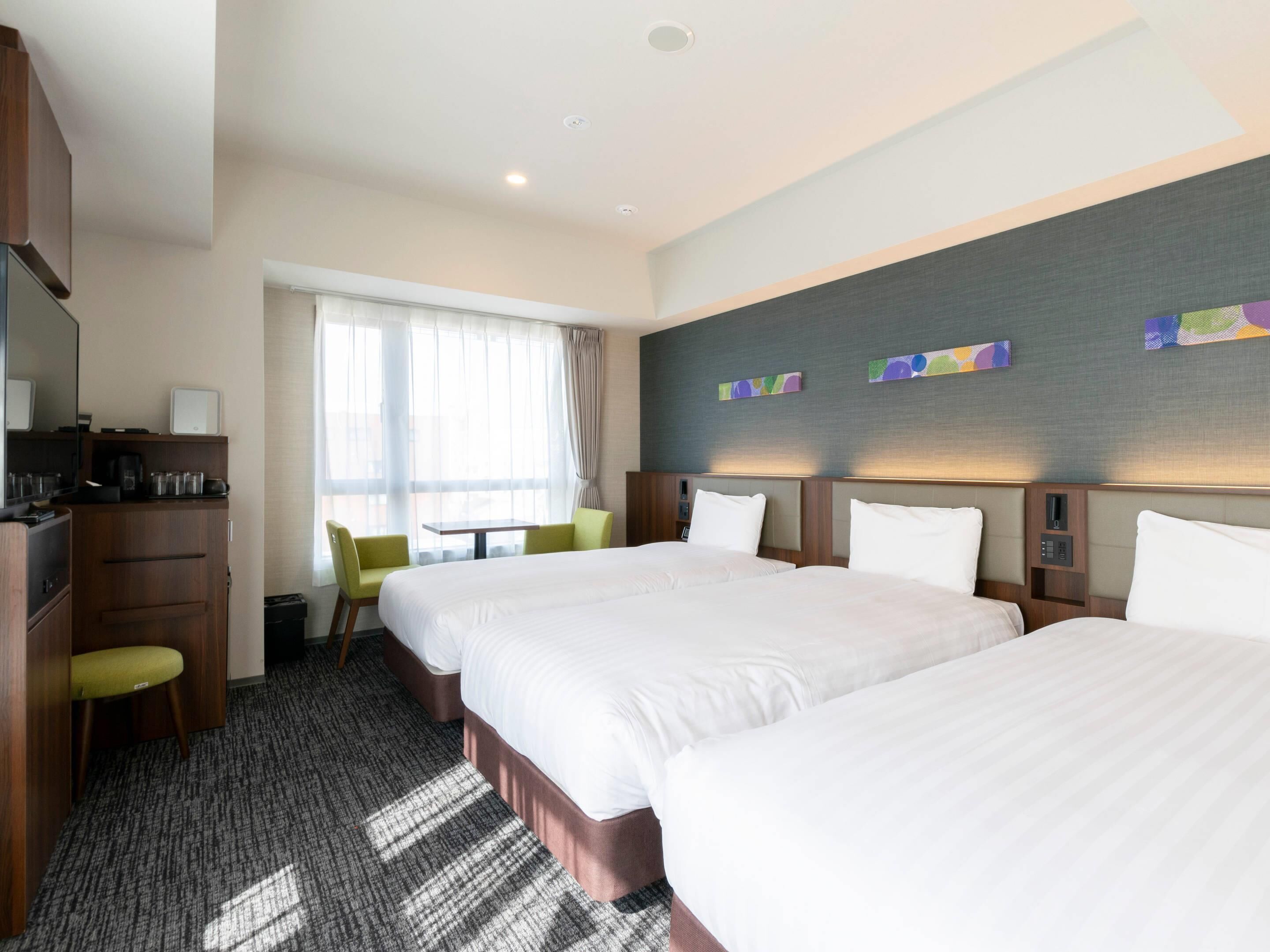 標準客房, 3 張單人床, 非吸煙房 | 高級寢具、客房內保險箱、書桌、遮光布/窗簾