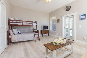 4 camere, ferro/asse da stiro, Wi-Fi, lenzuola