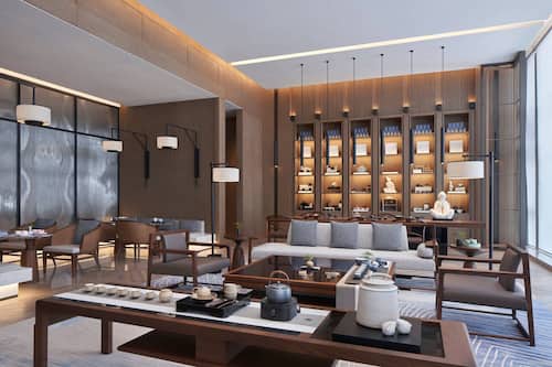 5 间餐厅,供应早餐、午餐和晚餐