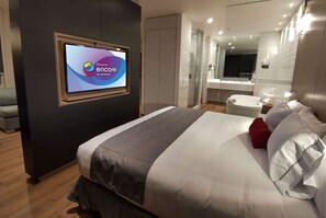 Suite, 1 King Bed, Non Smoking (Relax) | Premium bedding, down duvets, Select Comfort beds, in-room safe - Ramada Encore by Wyndham Monterrey Apodaca Zona Aeropuerto (Apodaca)