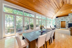 تناول الطعام