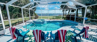 SeaTurtle 🐢Bayfront w/ heated pool, steps to Beach, Sleeps 10, Pets🐾