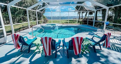 SeaTurtle 🐢Bayfront w/ heated pool, steps to Beach, Sleeps 10, Pets🐾