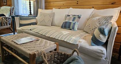 ☀️Perfect Getaway☀️ Walk to Lighthouse + Beach from this Comfy Getaway