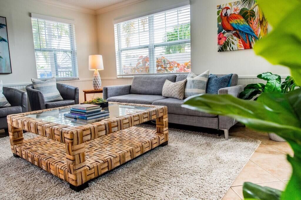 559 Park Place | Orchid Villa - Minutes to Beaches