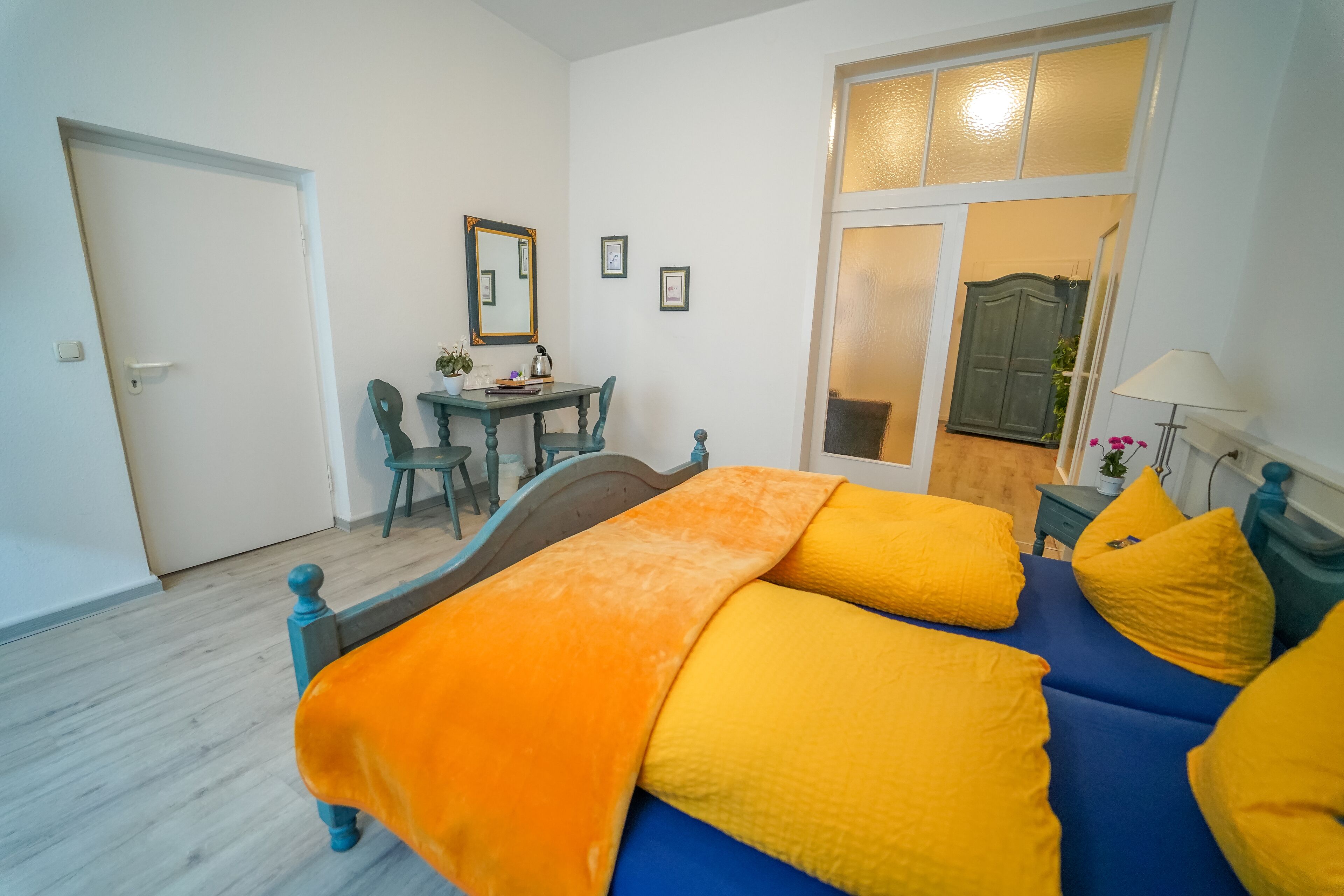 minibar, desk, free wifi