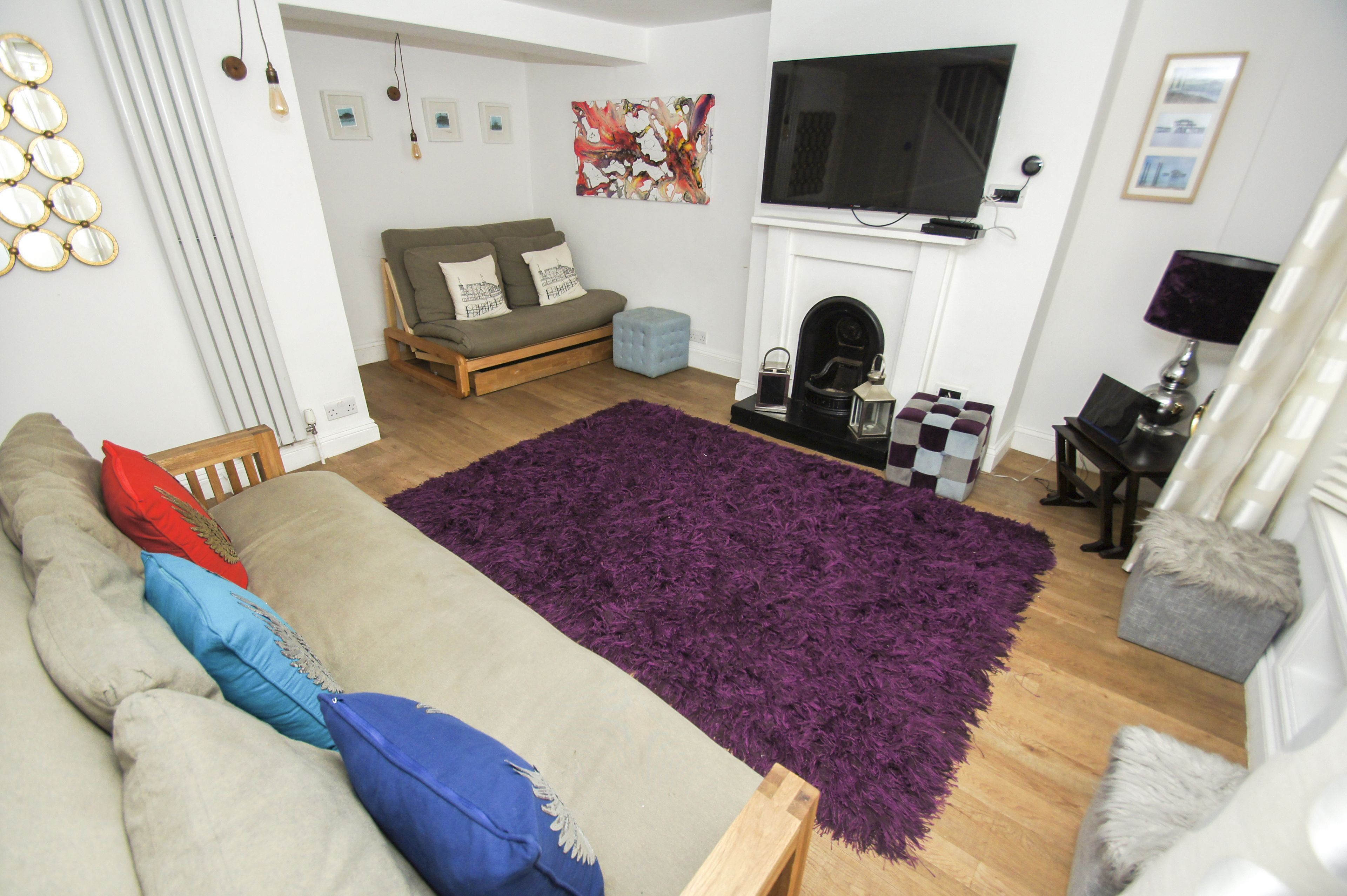 Pebble Cottage by Brighton Holiday Lets