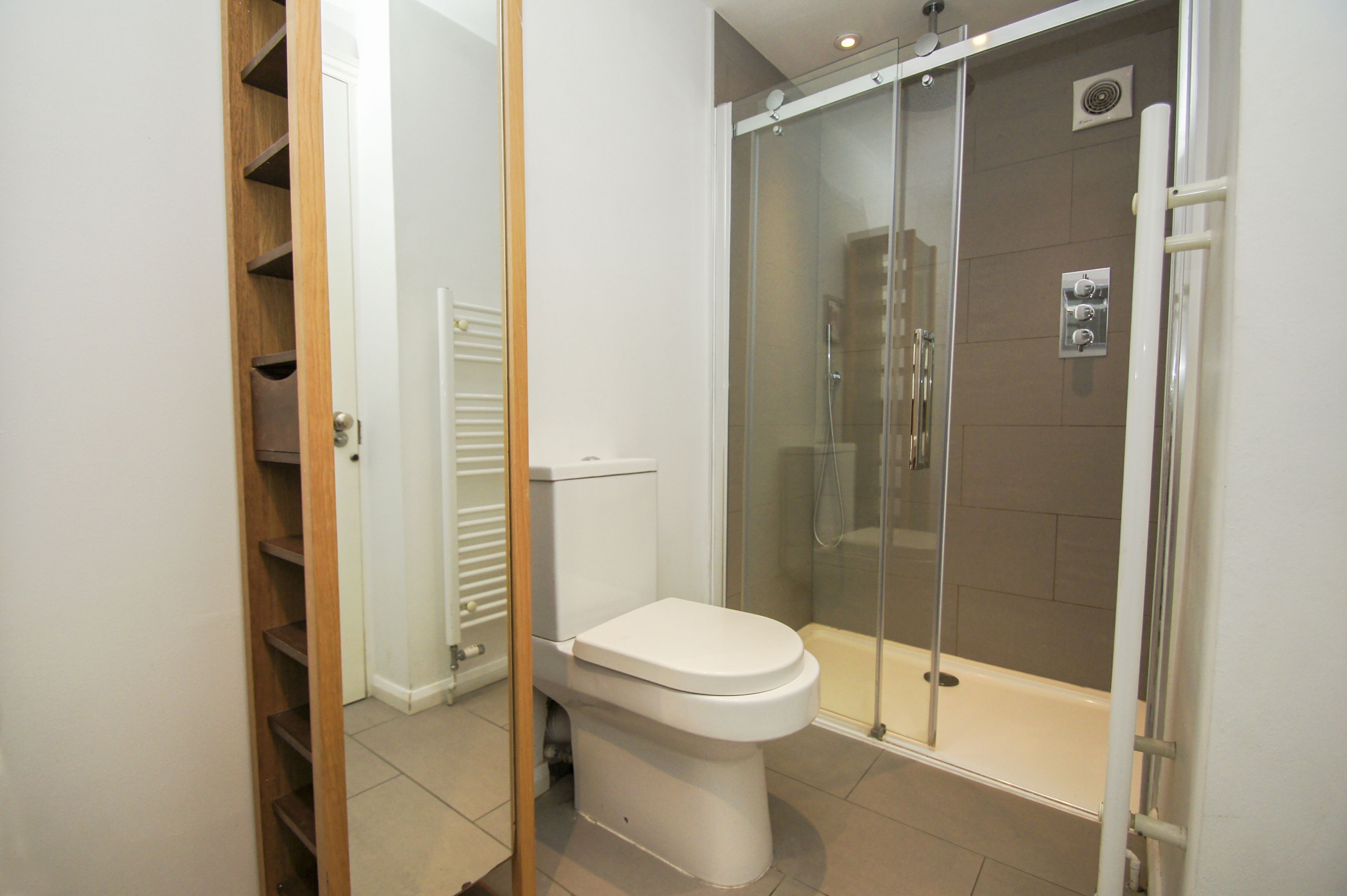 Pebble Cottage by Brighton Holiday Lets