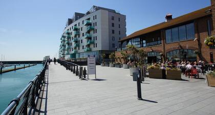 Orion Marina Sea View Parking by Brighton Holiday Lets