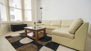 Cottage | Living room | TV