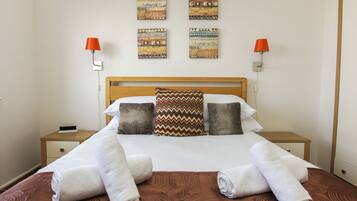 Cottage | 2 bedrooms, bed sheets