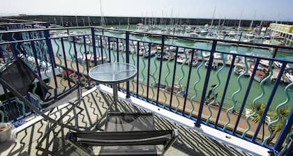 Britannia Harbour View Parking by Brighton Holiday Lets