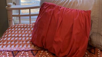 3 bedrooms, iron/ironing board, travel crib, WiFi