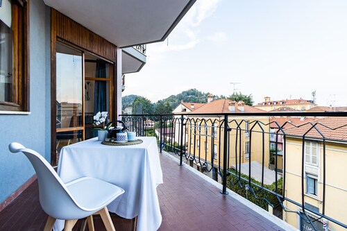 Blue Wave Apartment [ Arona - Lago Maggiore]