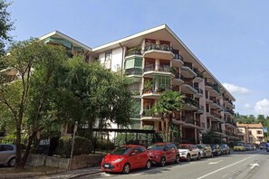 Exterior - Blue Wave Apartment [ Arona - Lago Maggiore] (Arona)