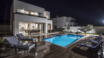 Utomhuspool