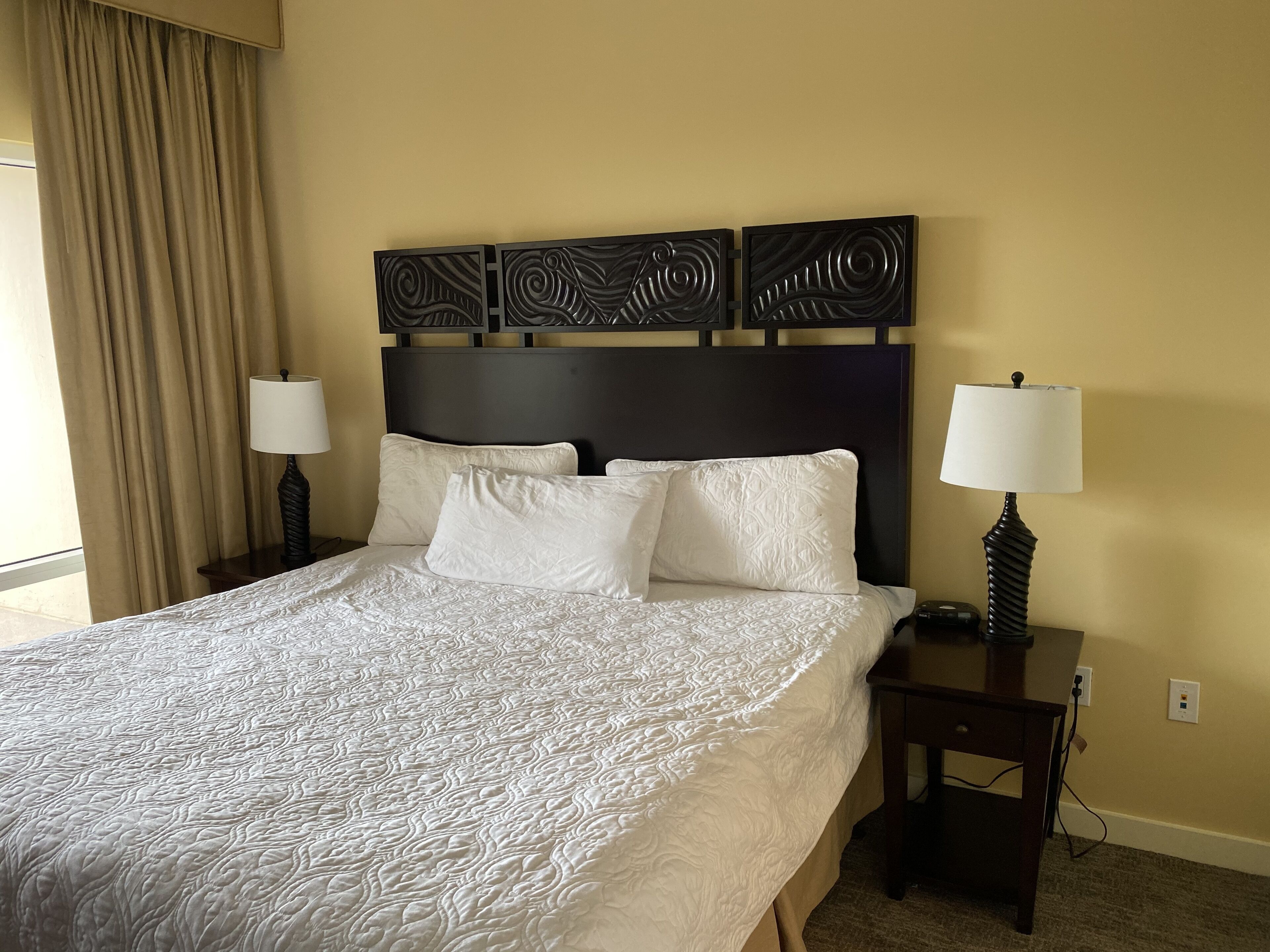 Ocean View-Best Beach Location+Patio-Large Luxurious Condo