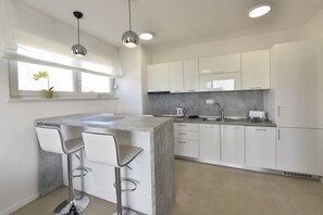 Fridge, oven, stovetop, dishwasher - Mare Deluxe Apartment with Pool and Terrace (Novalja)