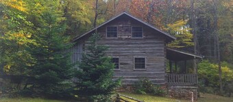 Beautifully-restored 200-year-old Log Cabin off the Blue Ridge Parkway