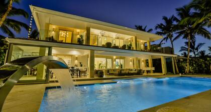 Luxury Sunshine II. villa with SEA & GOLF VIEW, pool heated, CHEF & staff incl.